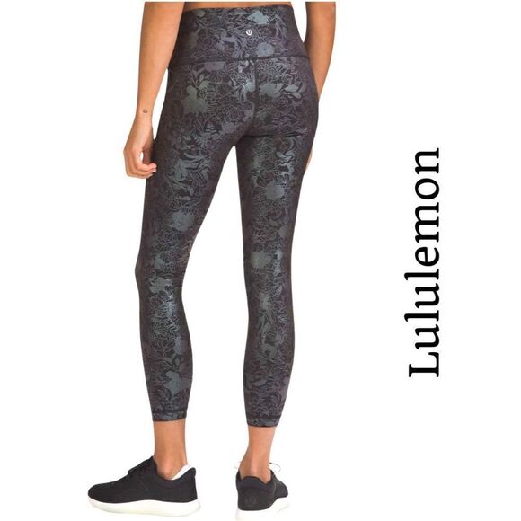 lululemon athletica Pants - Lululemon Wunder High-Rise Crop 23" Flourish Black Iridescent Foil NWT Sz 6